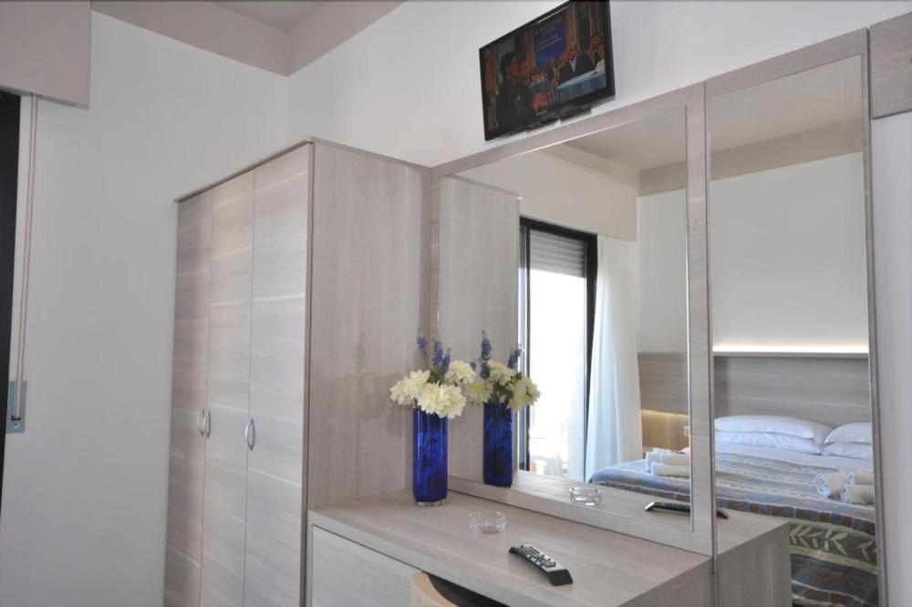 Hotel Alhambra Rimini Luaran gambar